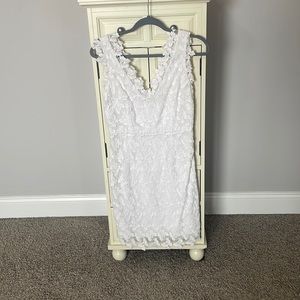 Lilly Pulitzer Reeve Shift Papillion Lace
Butterfly Resort White Dress Sz 4